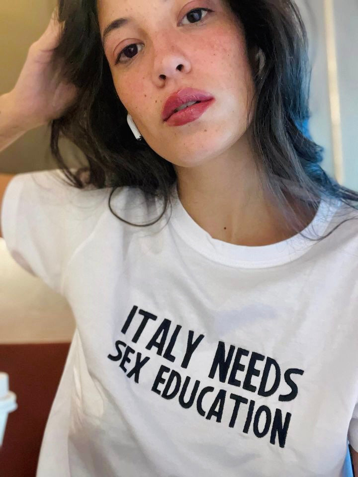 T-Shirt Italy Needs Sex Education